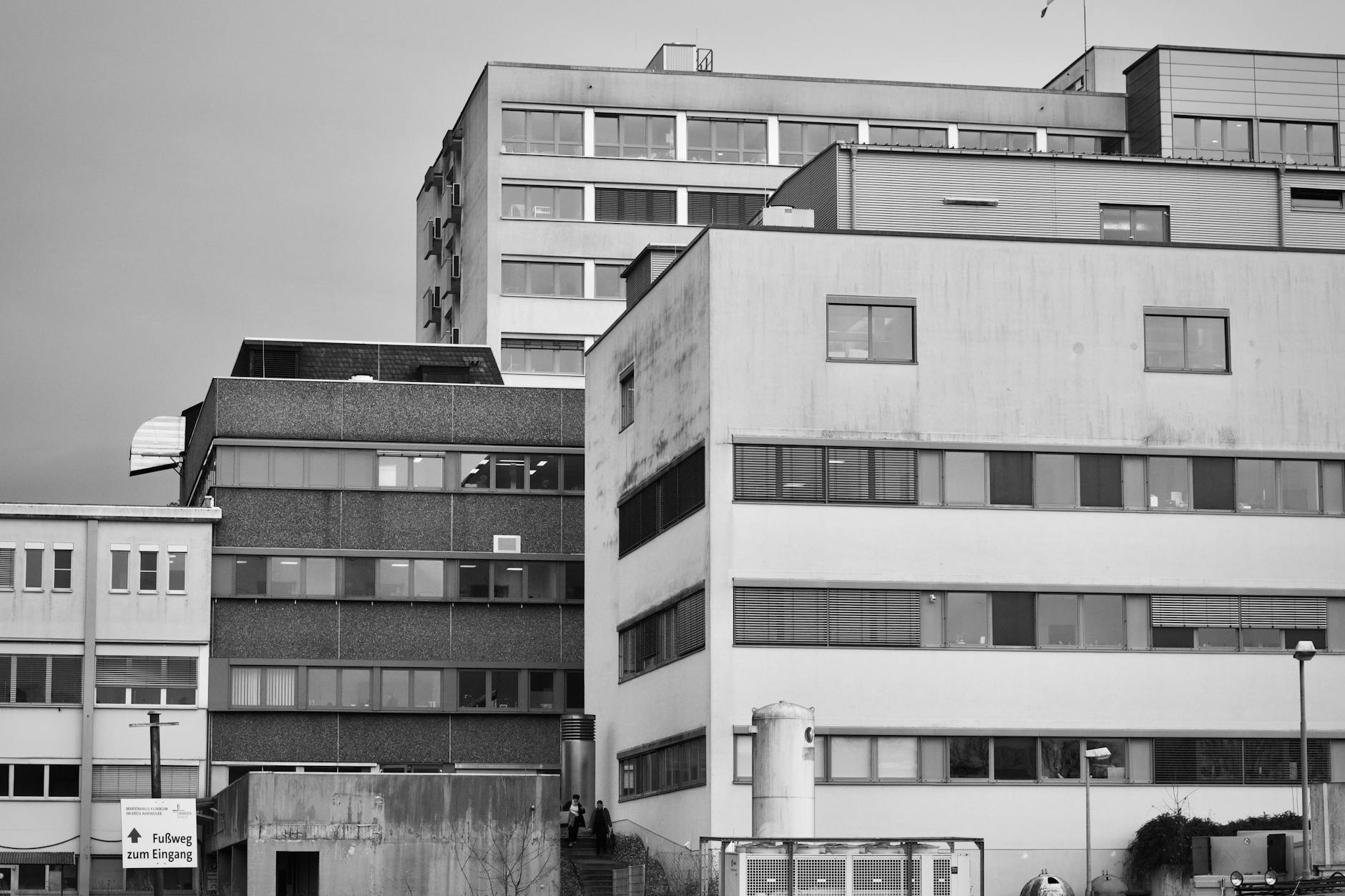 Asbestos Exposure at Spencer Municipal Hospital — Spencer, Iowa: What Workers and Tradesmen Need to Know